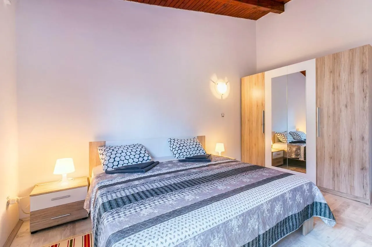 Villa Zara Ližnjan Apartamento